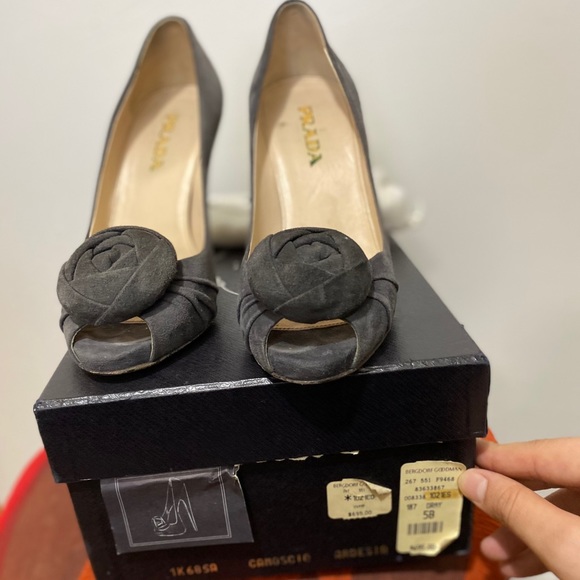 Heels - Picture 1 of 4